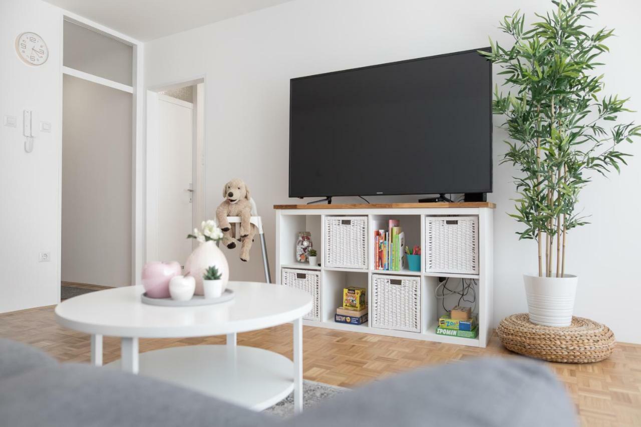 Family Apartment With Garden Любляна Екстериор снимка